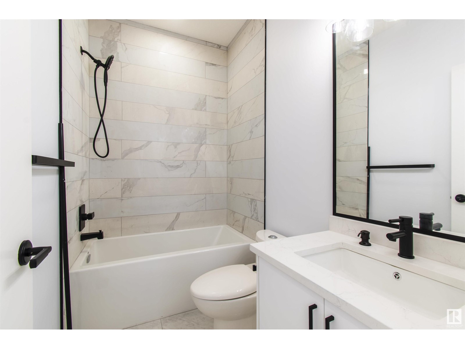 Photo 20 of 10954 135 St Nw, Edmonton AB