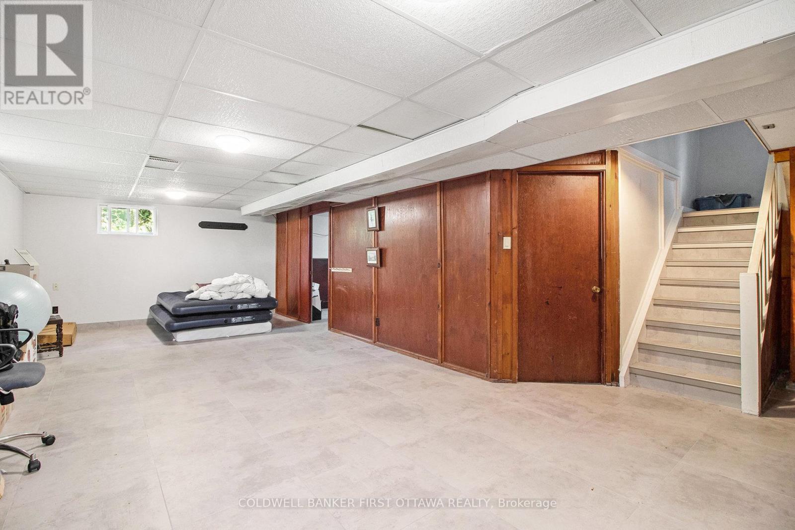 Photo 15 of 3061 Upper Otterson Place, Ottawa ON