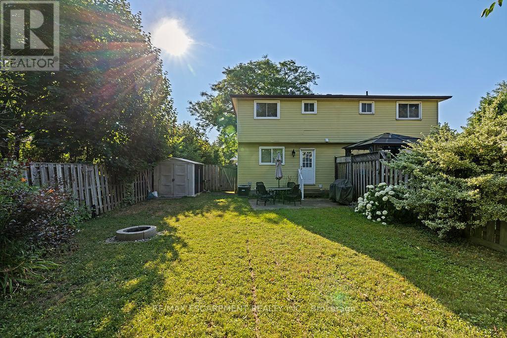 Photo 5 of 8 Gerrick Court, Hamilton ON