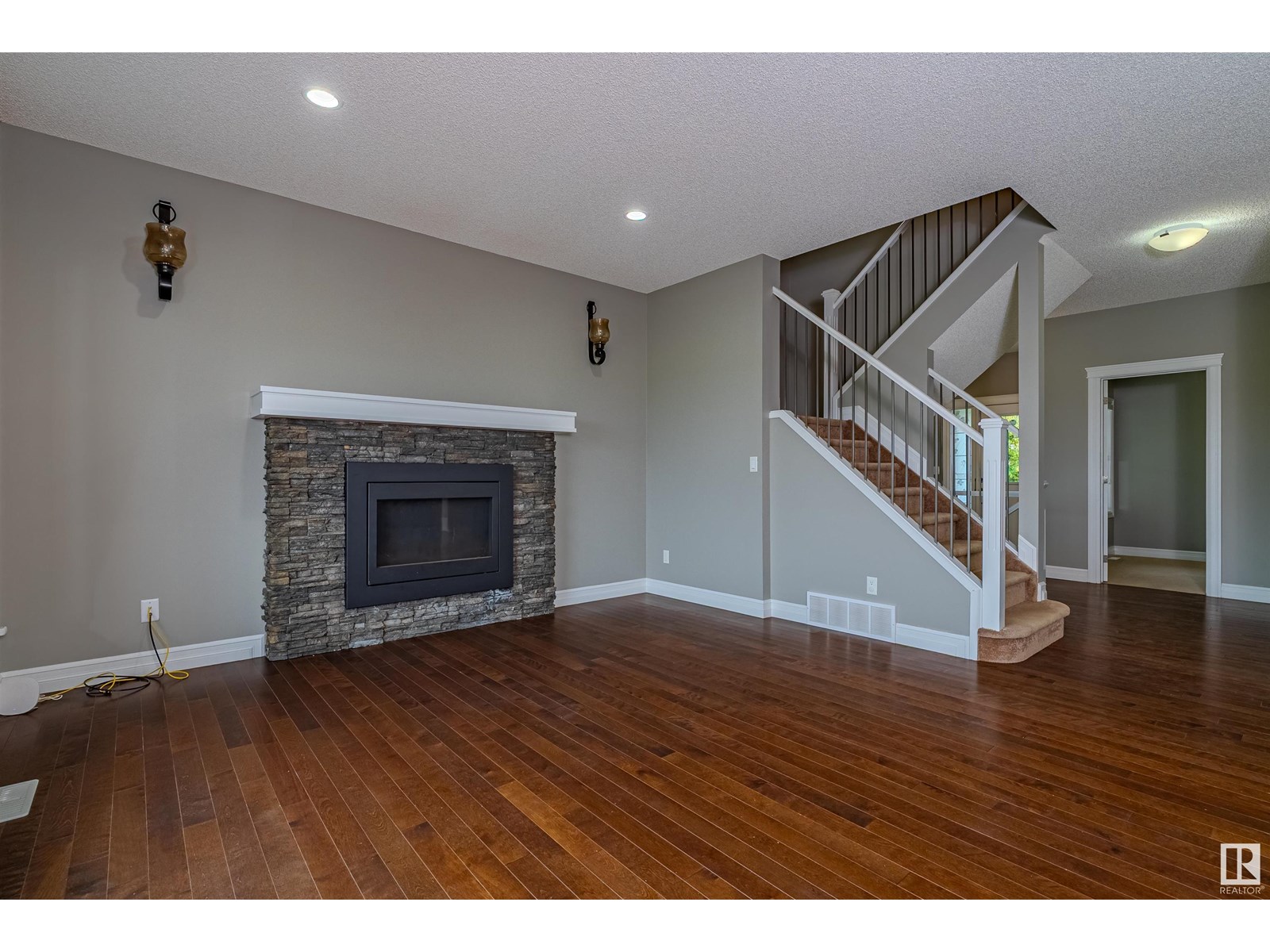 Photo 13 of 2922 17 A Avenue Nw, Edmonton AB