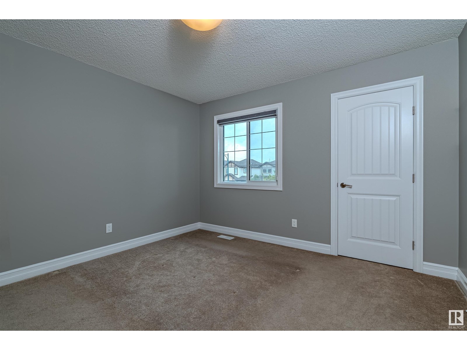 Photo 20 of 2922 17 A Avenue Nw, Edmonton AB