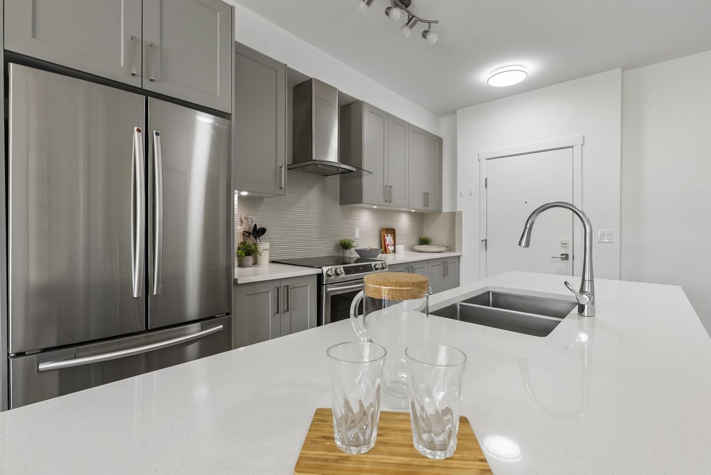 Photo 10 of 603 13978 Fraser Highway, Surrey BC