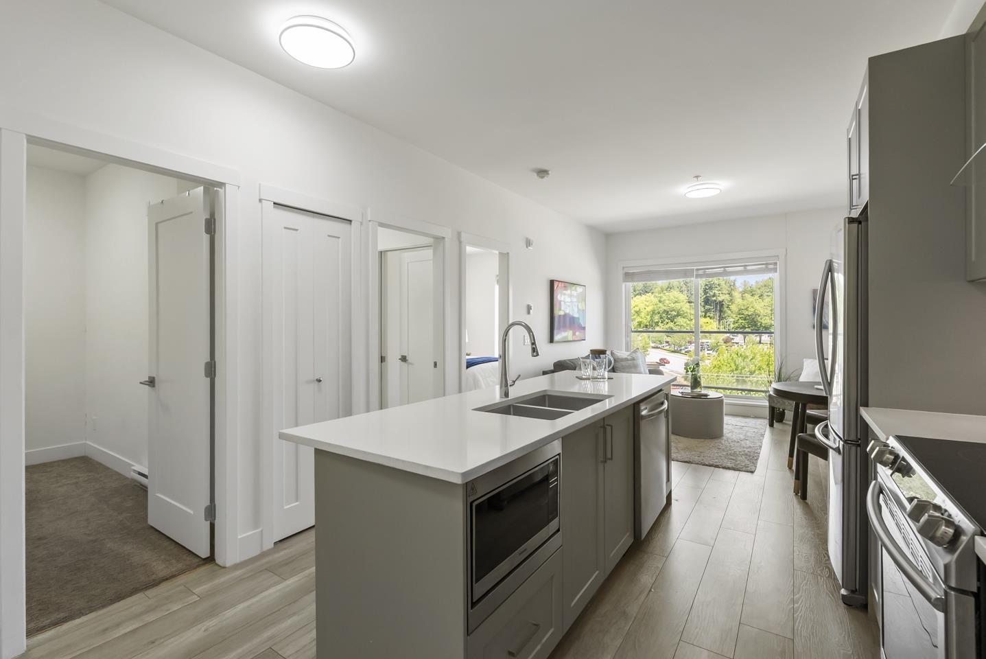 Photo 8 of 603 13978 Fraser Highway, Surrey BC