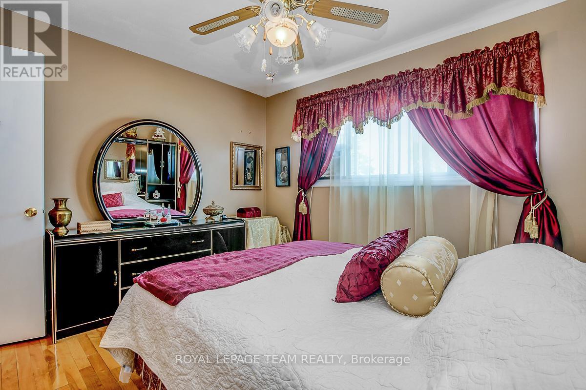 Photo 2 of 775 Trojan Avenue, Ottawa ON