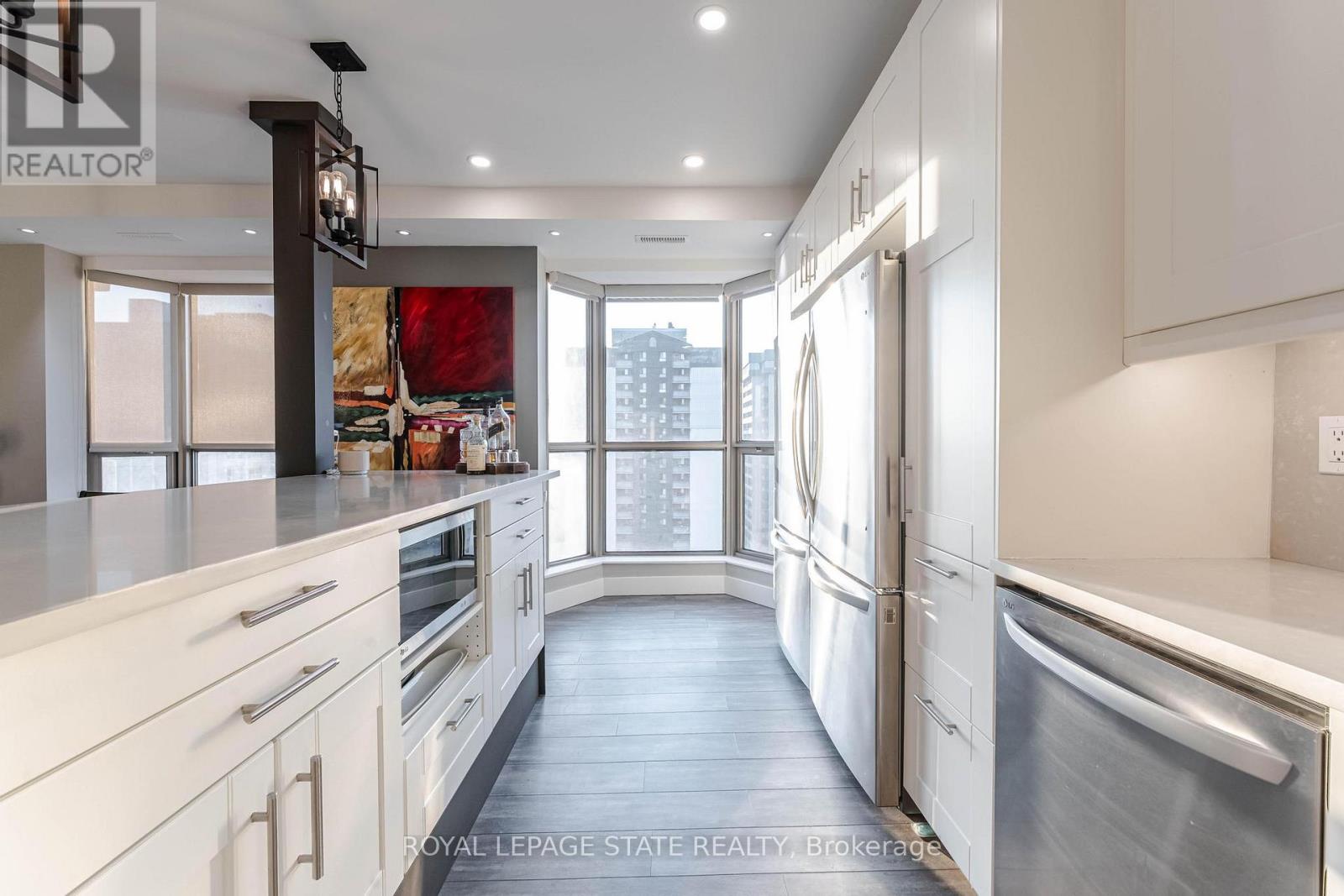 Photo 12 of 1703 67 Caroline Street S, Hamilton ON