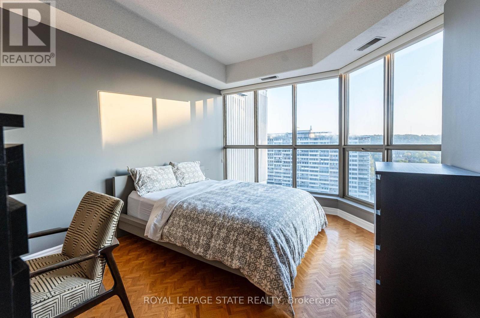 Photo 18 of 1703 67 Caroline Street S, Hamilton ON
