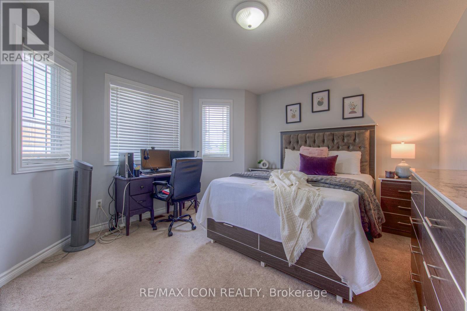 Photo 35 of 139 Pebblecreek Drive, Kitchener ON