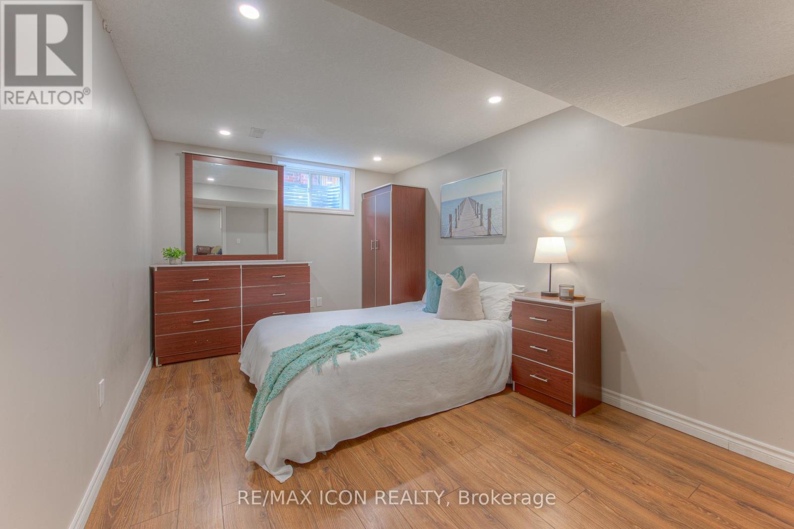 Photo 15 of 139 Pebblecreek Drive, Kitchener ON