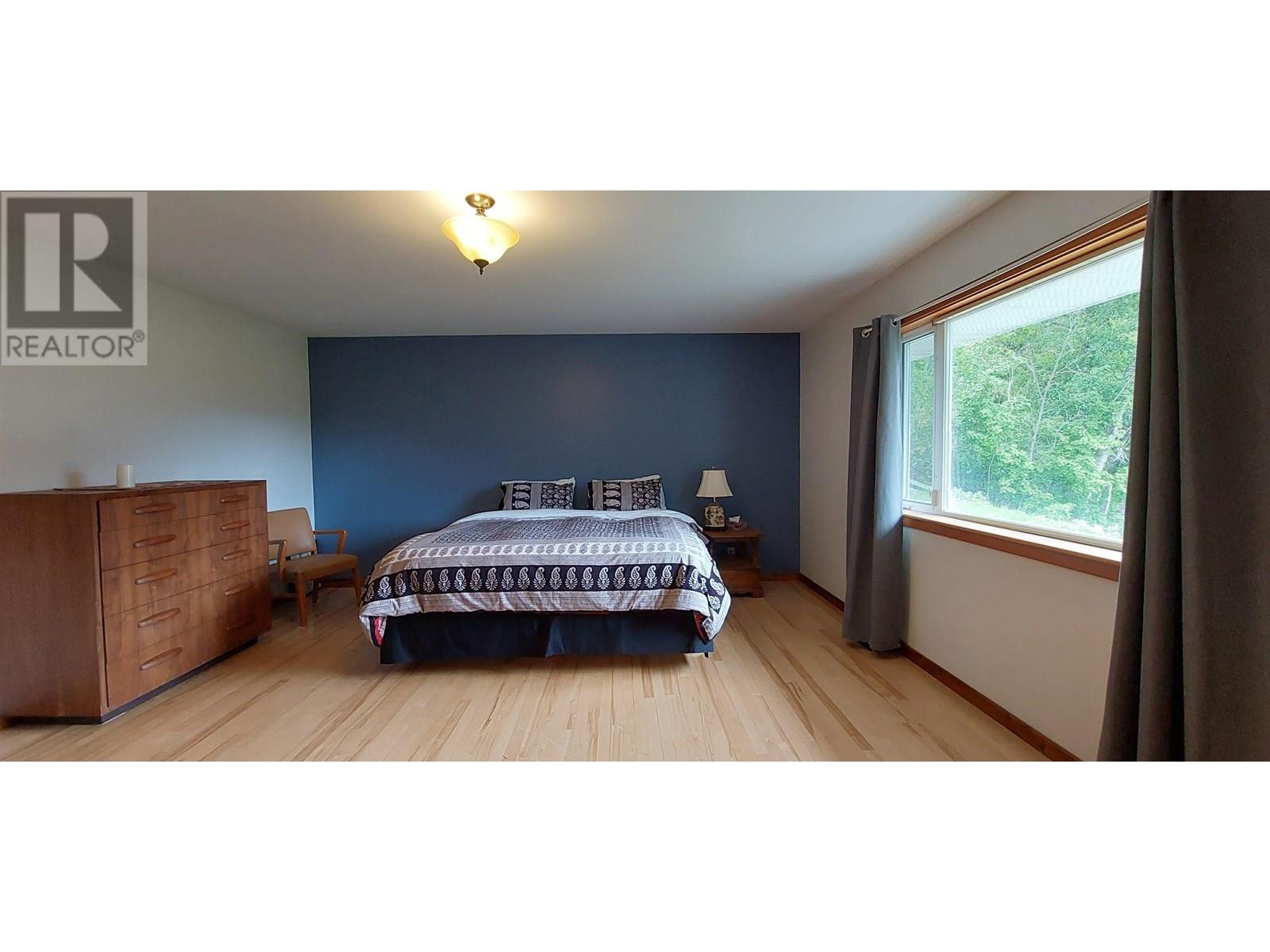 4770 MACKENZIE HIGHWAY - 18