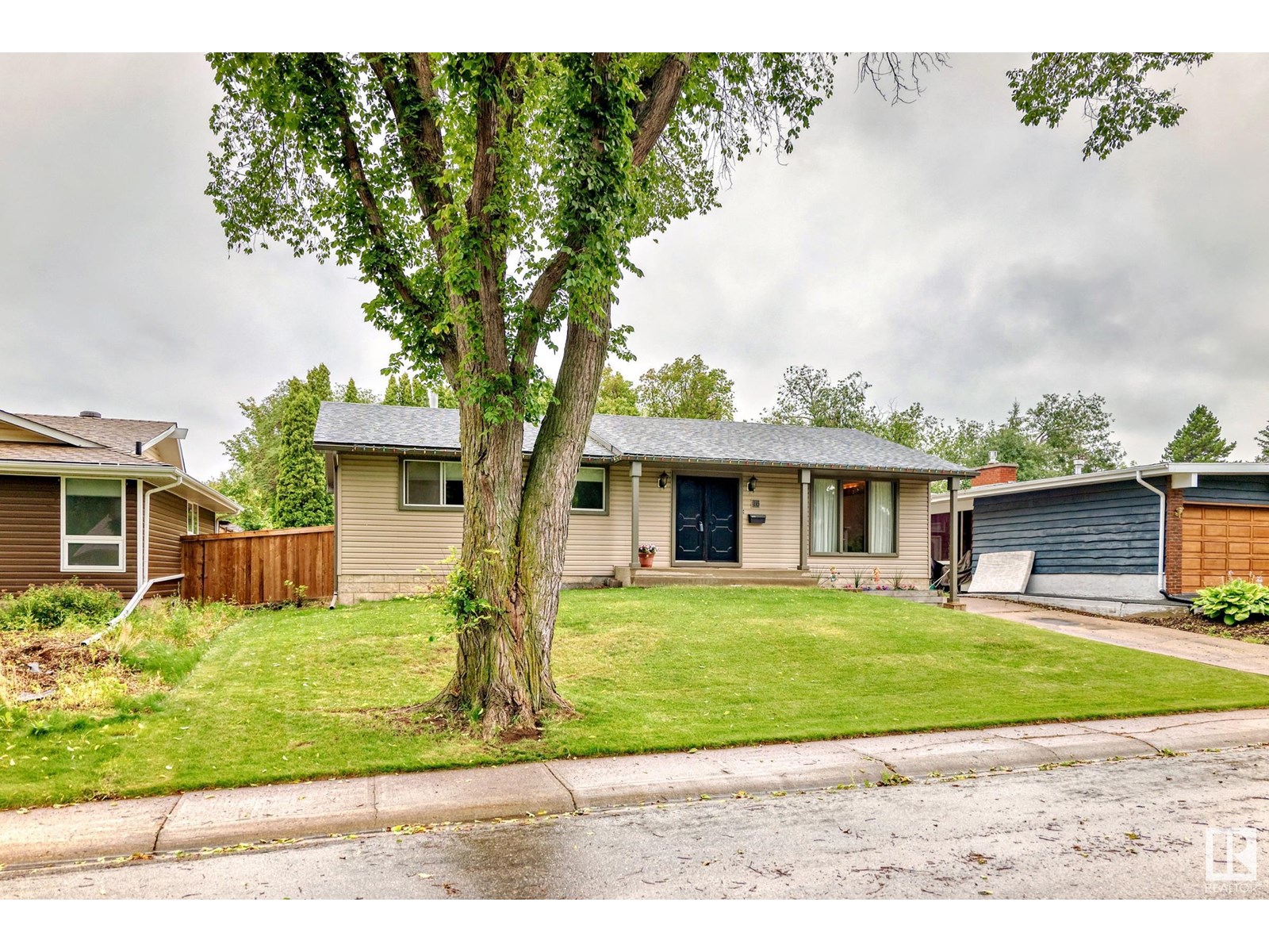 Photo 38 of 16 Merryvale Cr, Sherwood Park AB