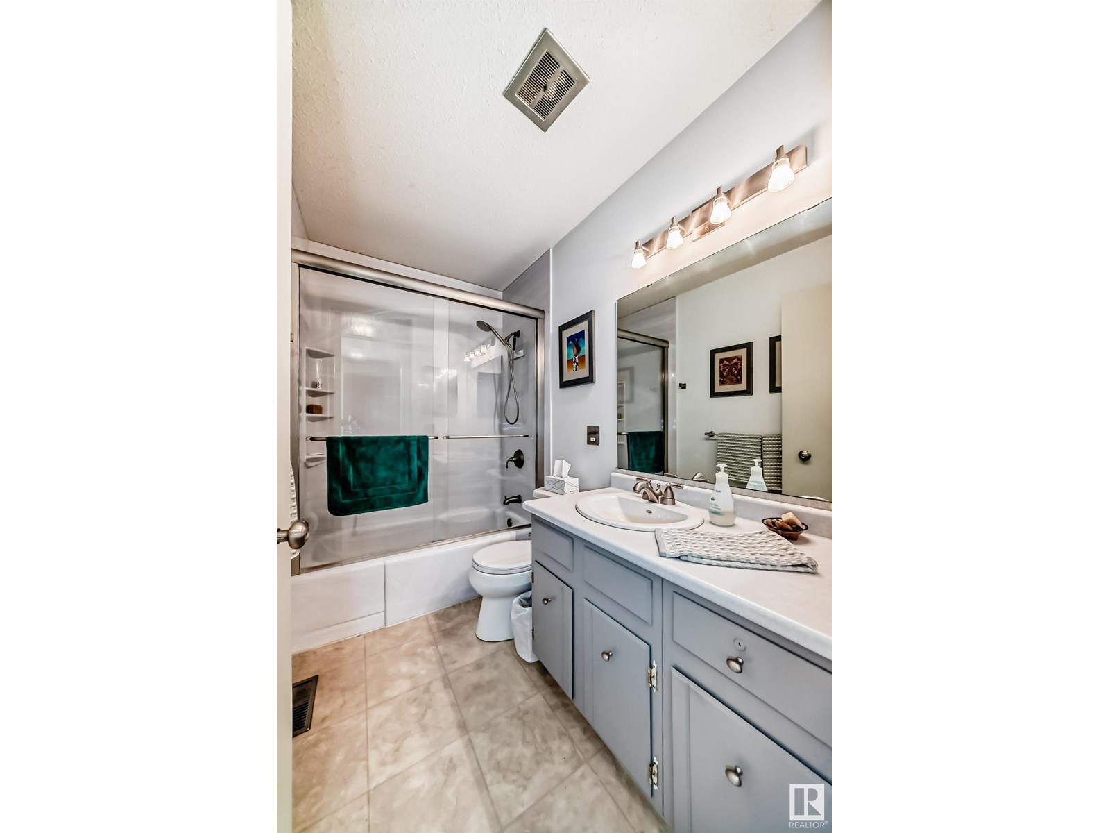 Photo 3 of 16 Merryvale Cr, Sherwood Park AB