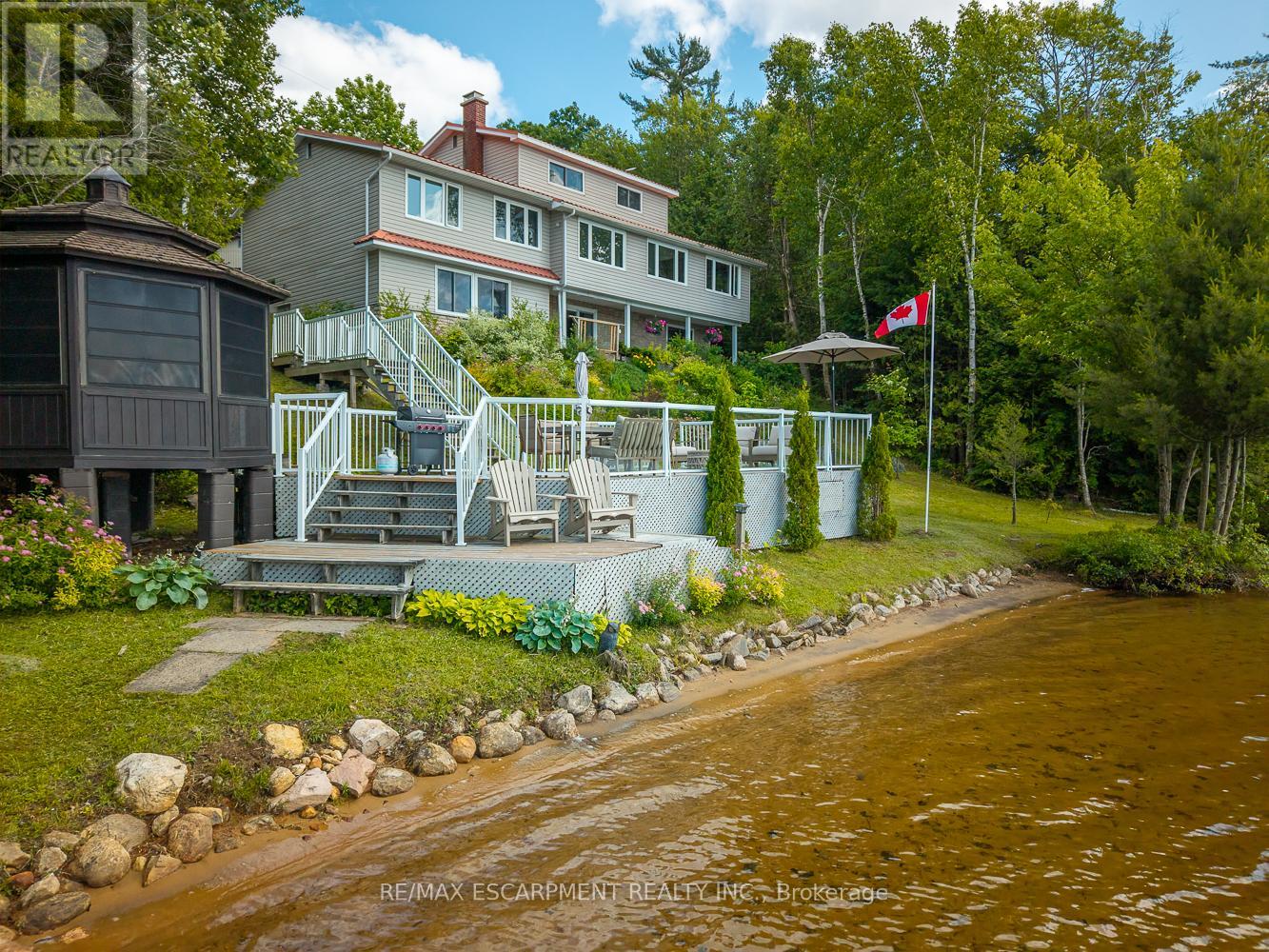 Photo 1 of 32 10th Concession Road, Seguin ON