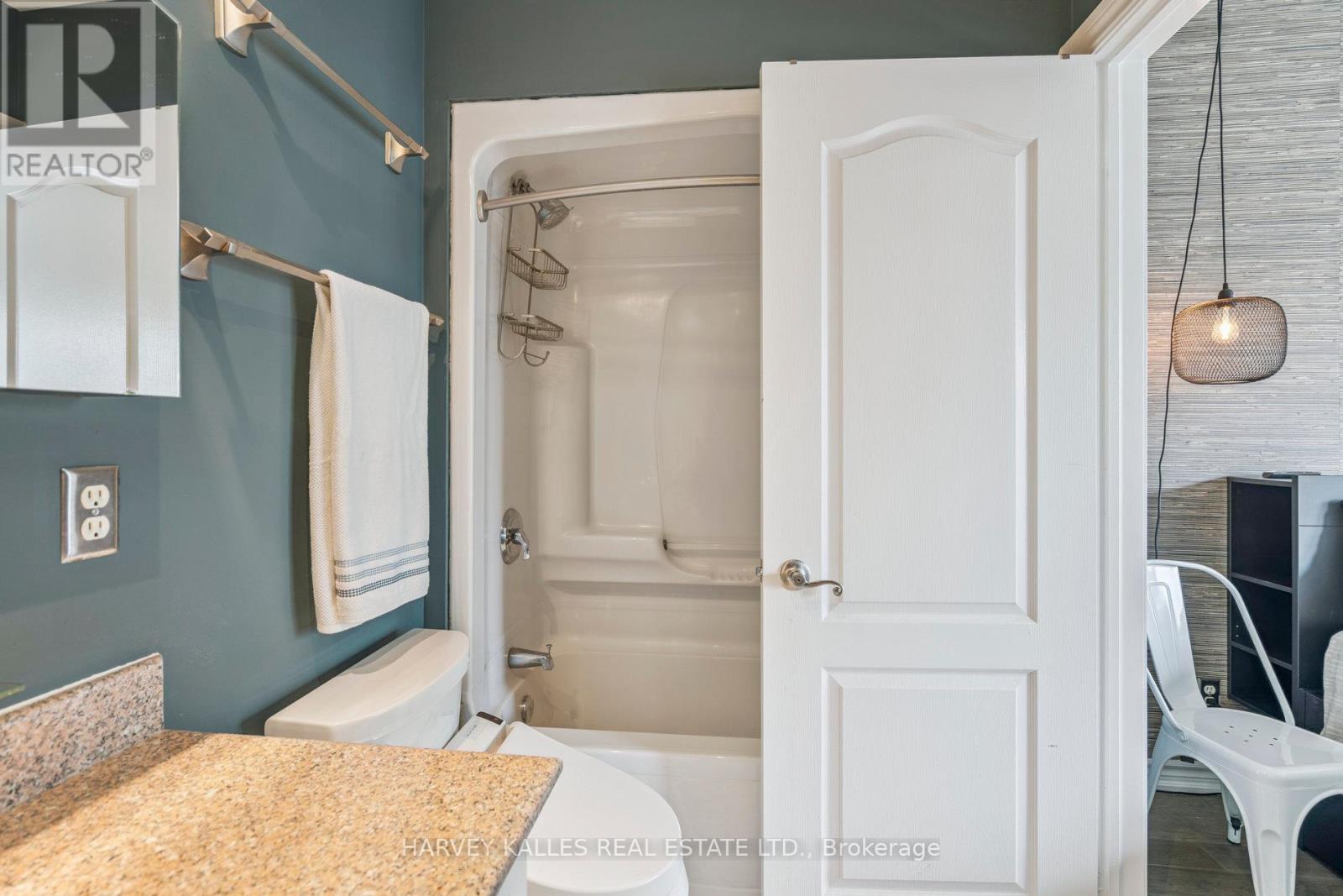 Photo 6 of 414 135 James Street S, Hamilton ON