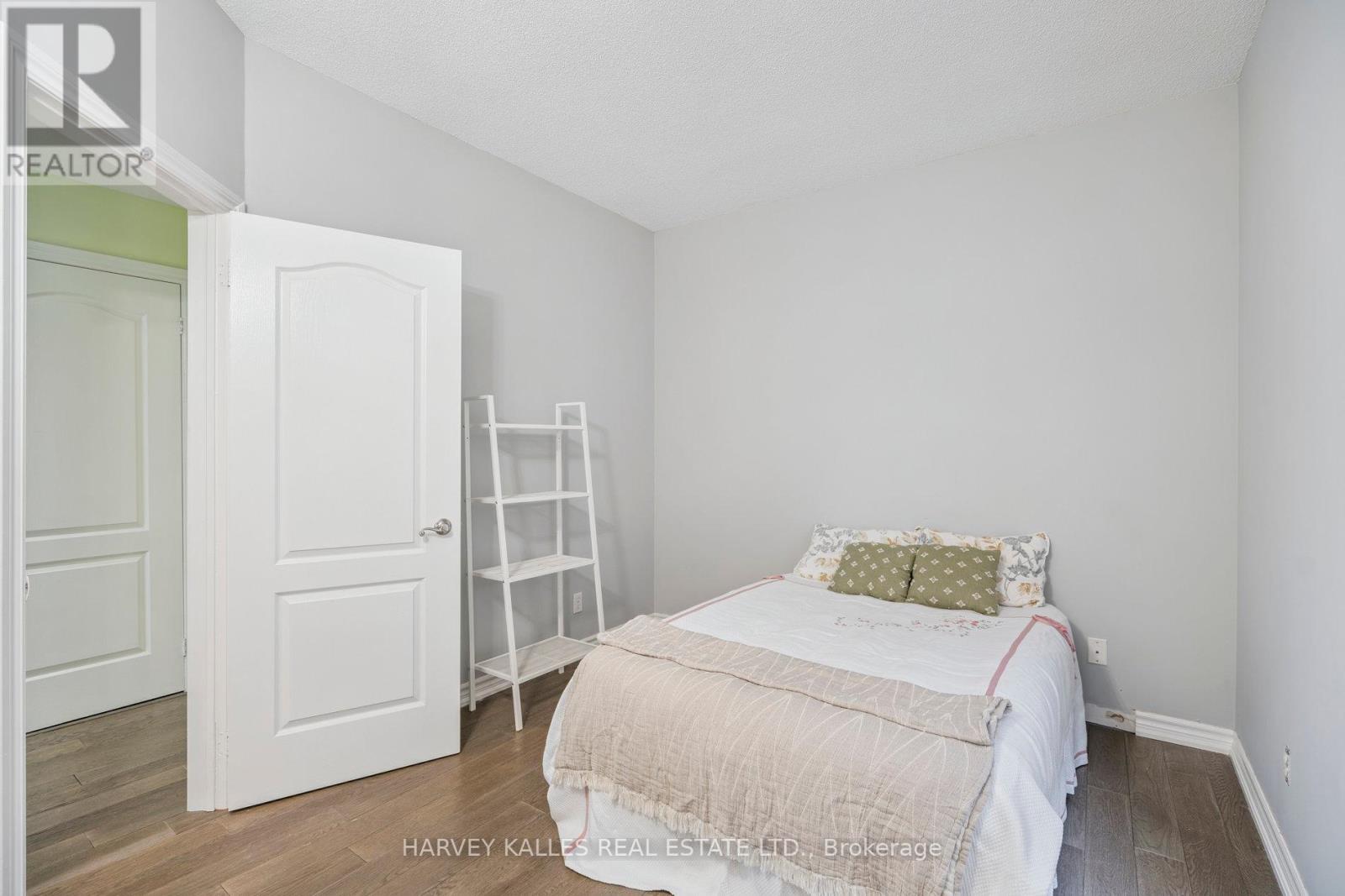 Photo 5 of 414 135 James Street S, Hamilton ON