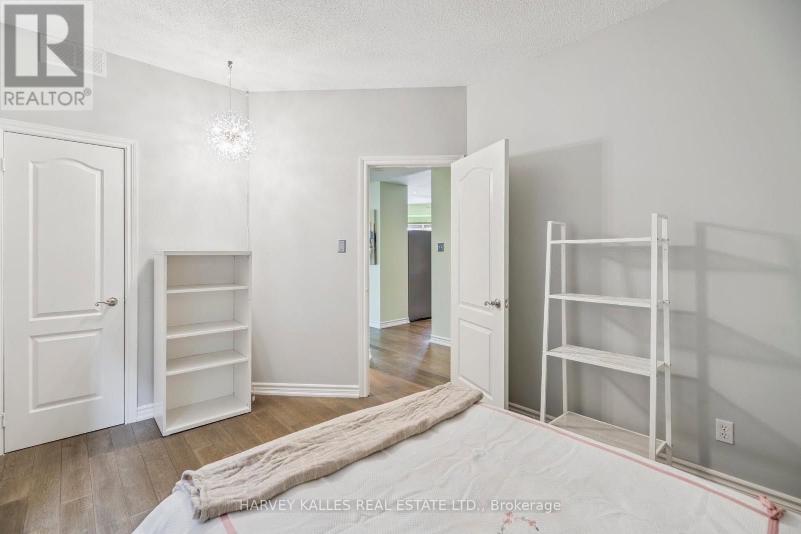Photo 11 of 414 135 James Street S, Hamilton ON