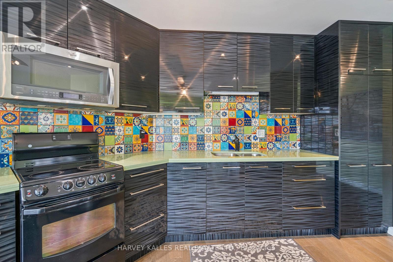 Photo 10 of 414 135 James Street S, Hamilton ON