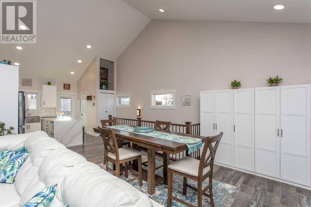 Single Family House for Sale in  Township Road  Silver Springs Rural Lacombe County 