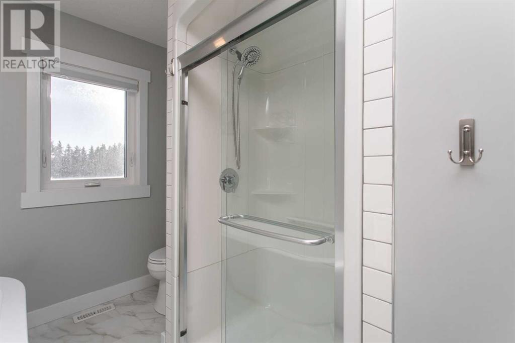 Single Family House for Sale in  Township Road  Silver Springs Rural Lacombe County 
