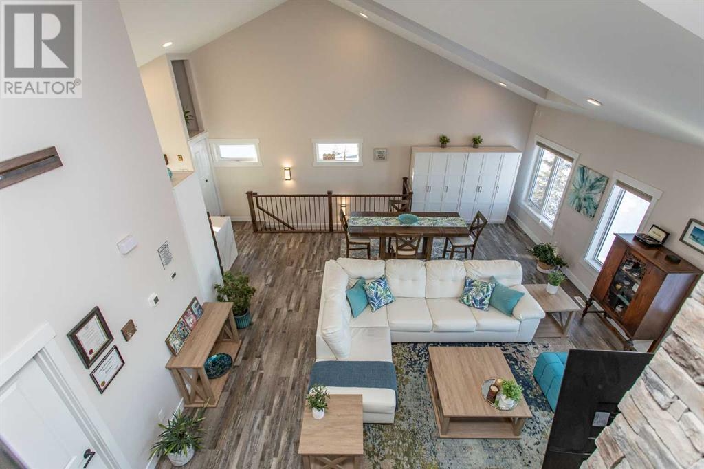 Single Family House for Sale in  Township Road  Silver Springs Rural Lacombe County 
