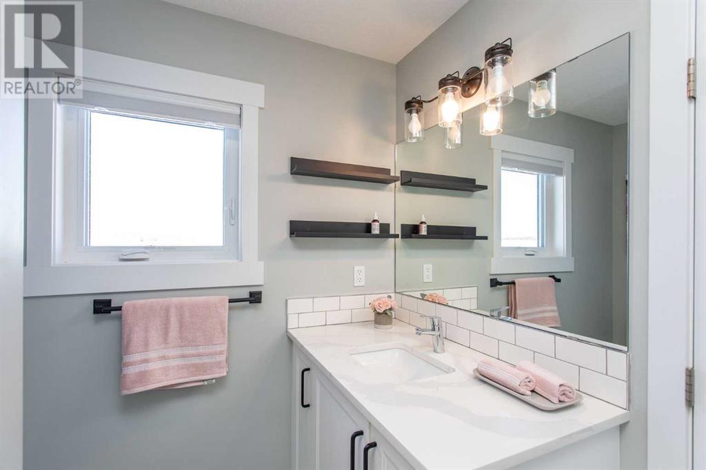 Single Family House for Sale in  Township Road  Silver Springs Rural Lacombe County 