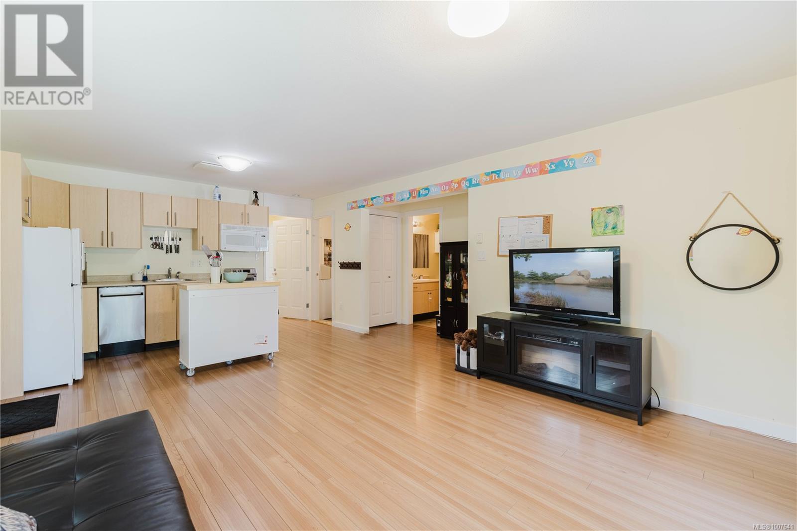 Photo 21 of 6181 Drombeg Pl, Duncan BC