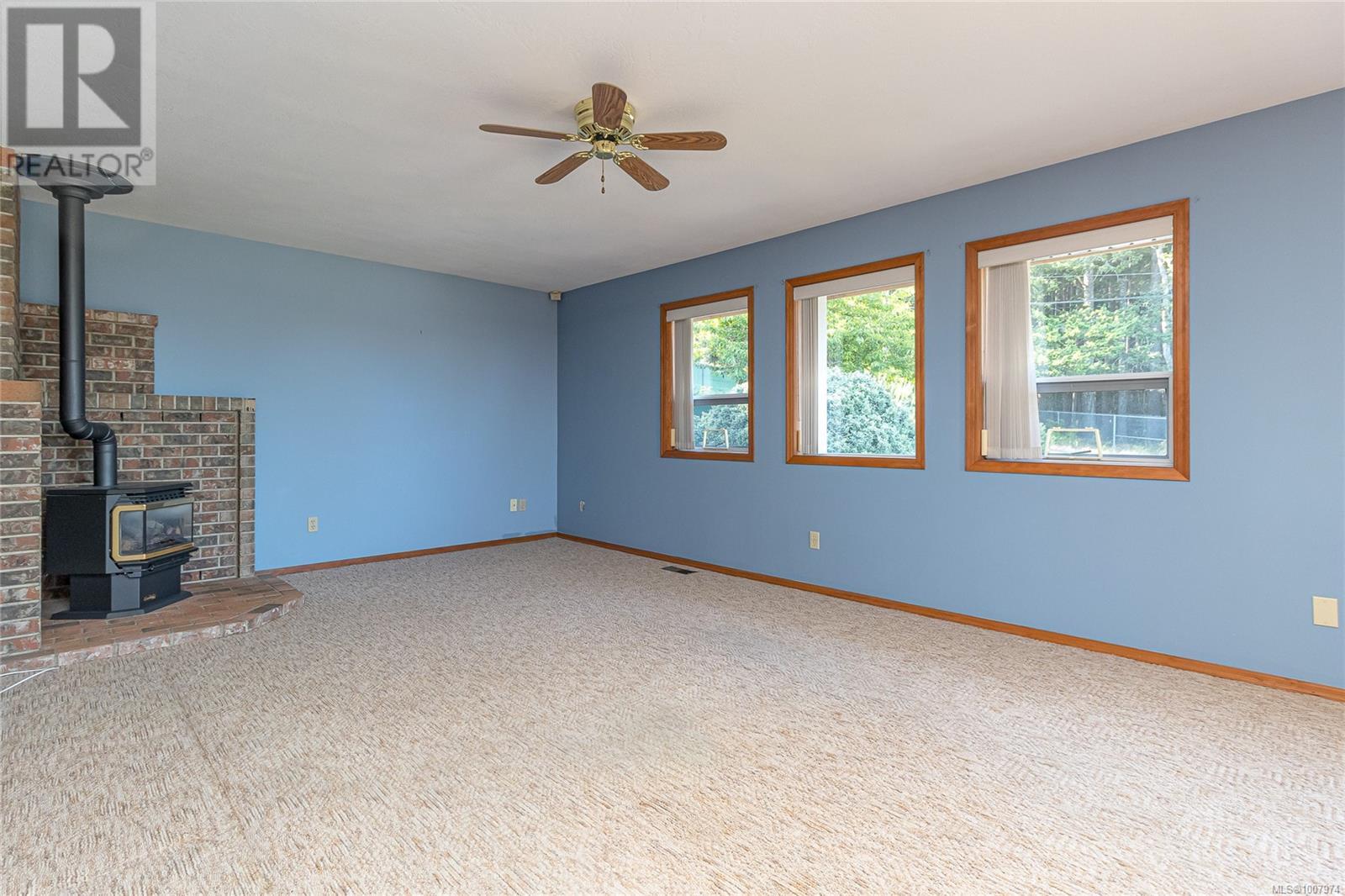 303 LAGOON RD - Image 16