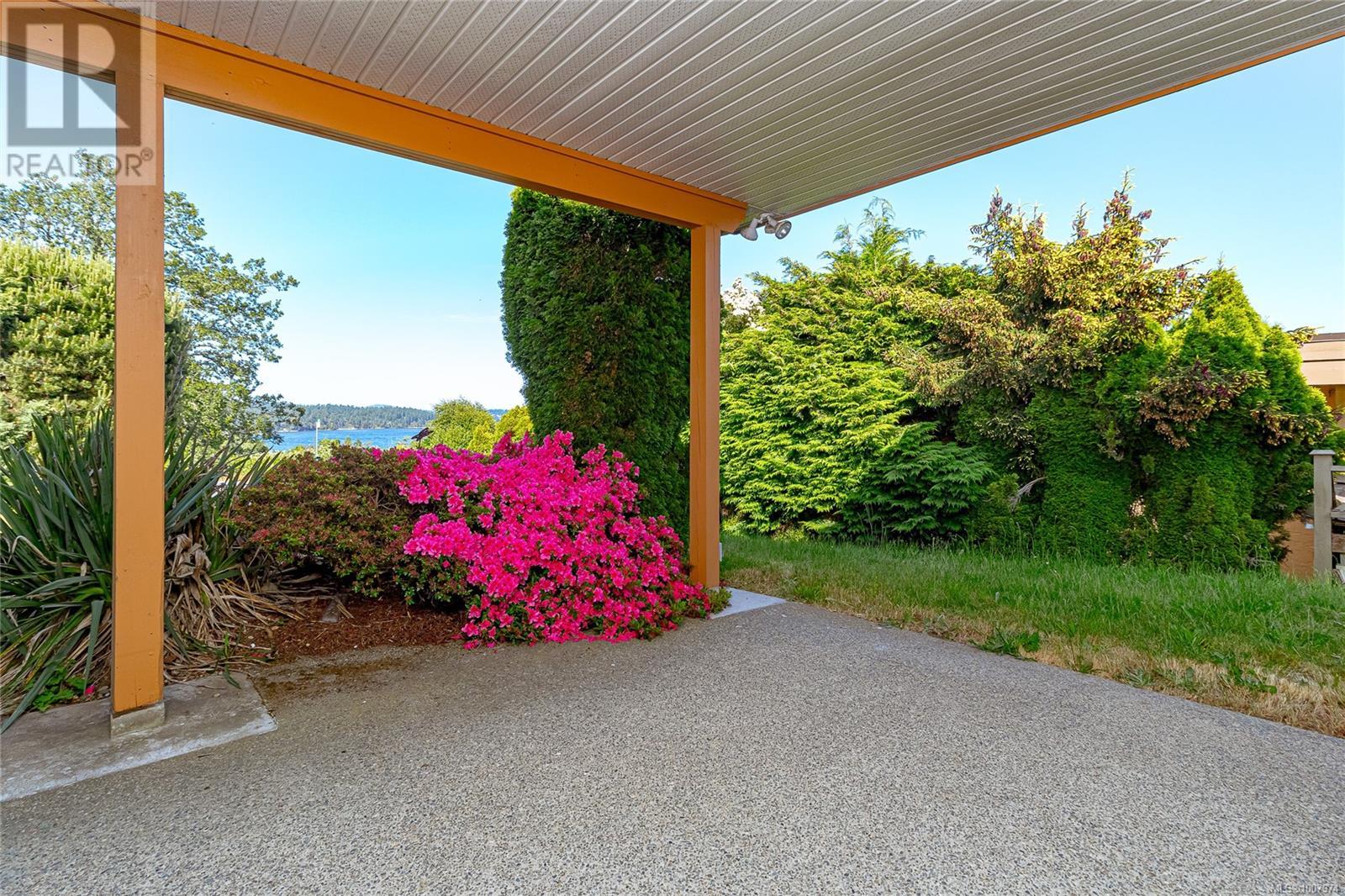303 LAGOON RD - Image 32