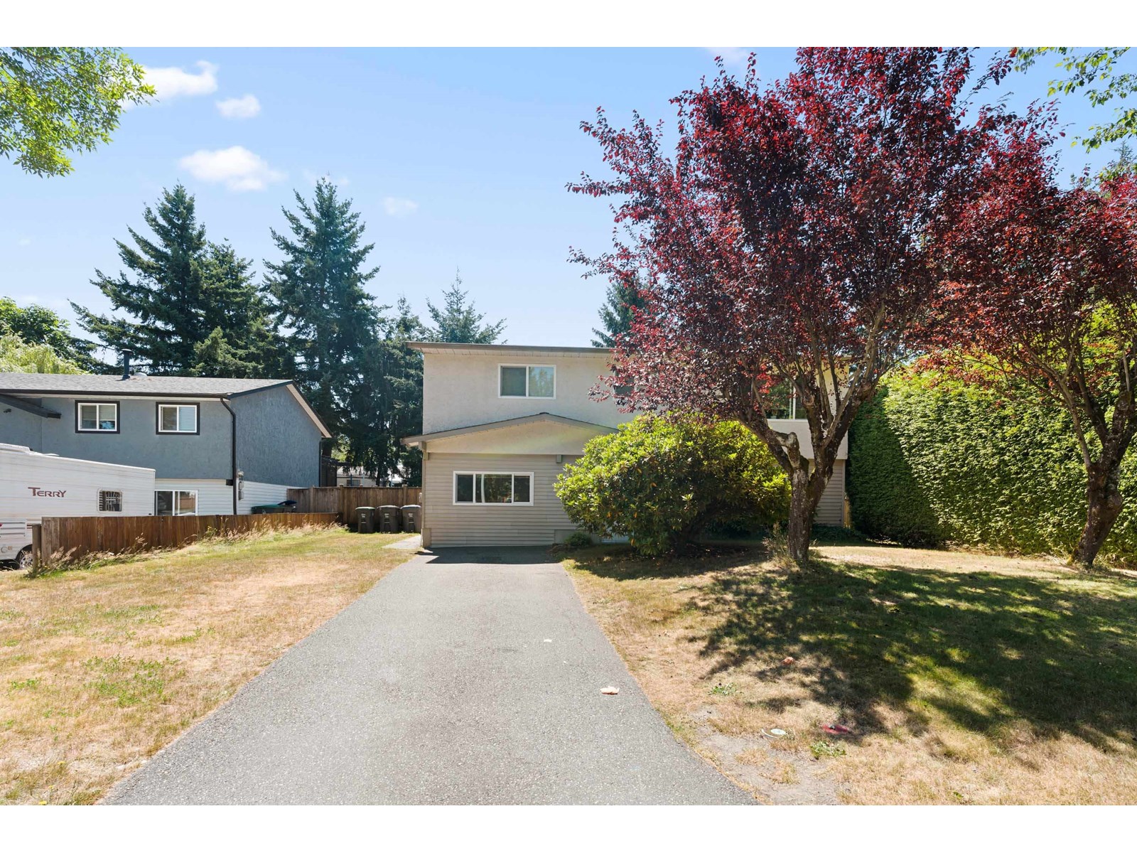Photo 2 of 18340 63 A Avenue, Surrey BC
