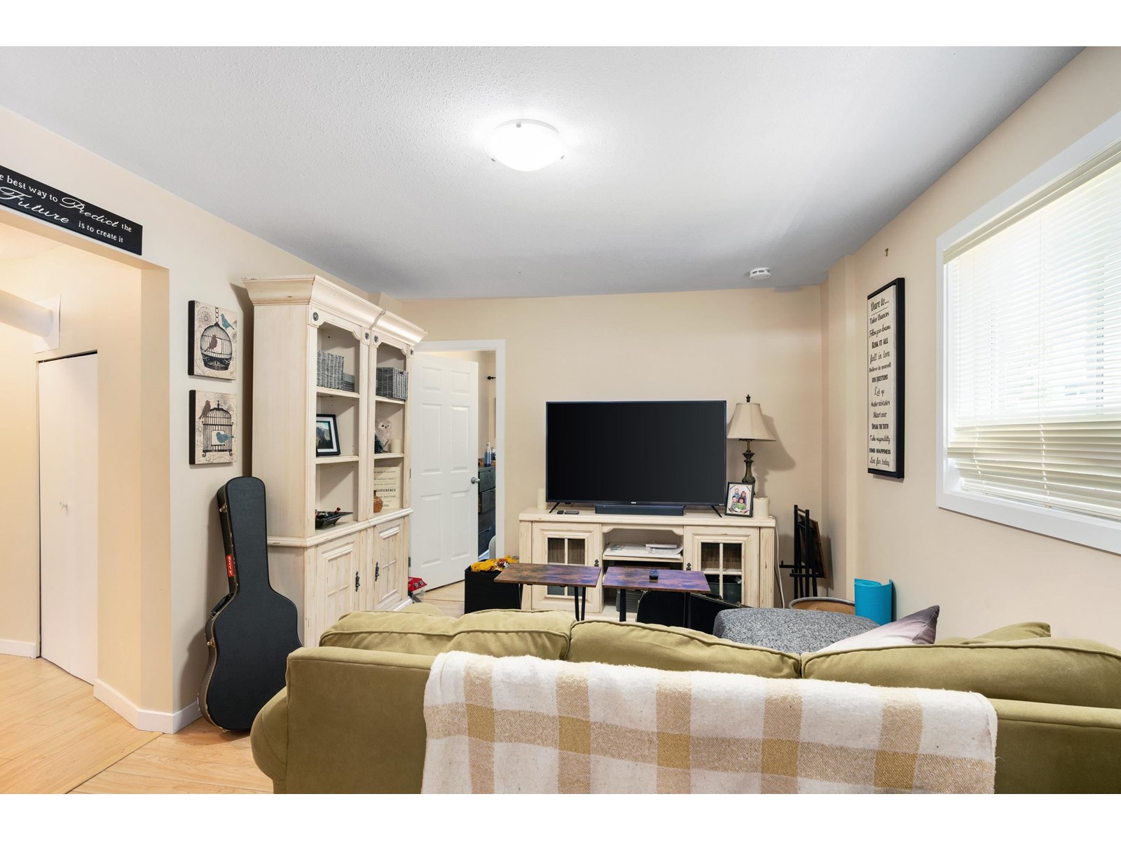 Photo 15 of 18340 63 A Avenue, Surrey BC