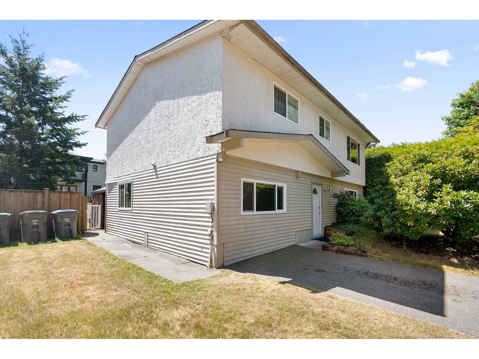 Photo 25 of 18340 63 A Avenue, Surrey BC