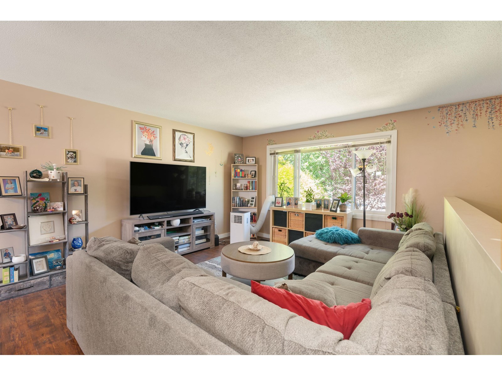 Photo 8 of 18340 63 A Avenue, Surrey BC