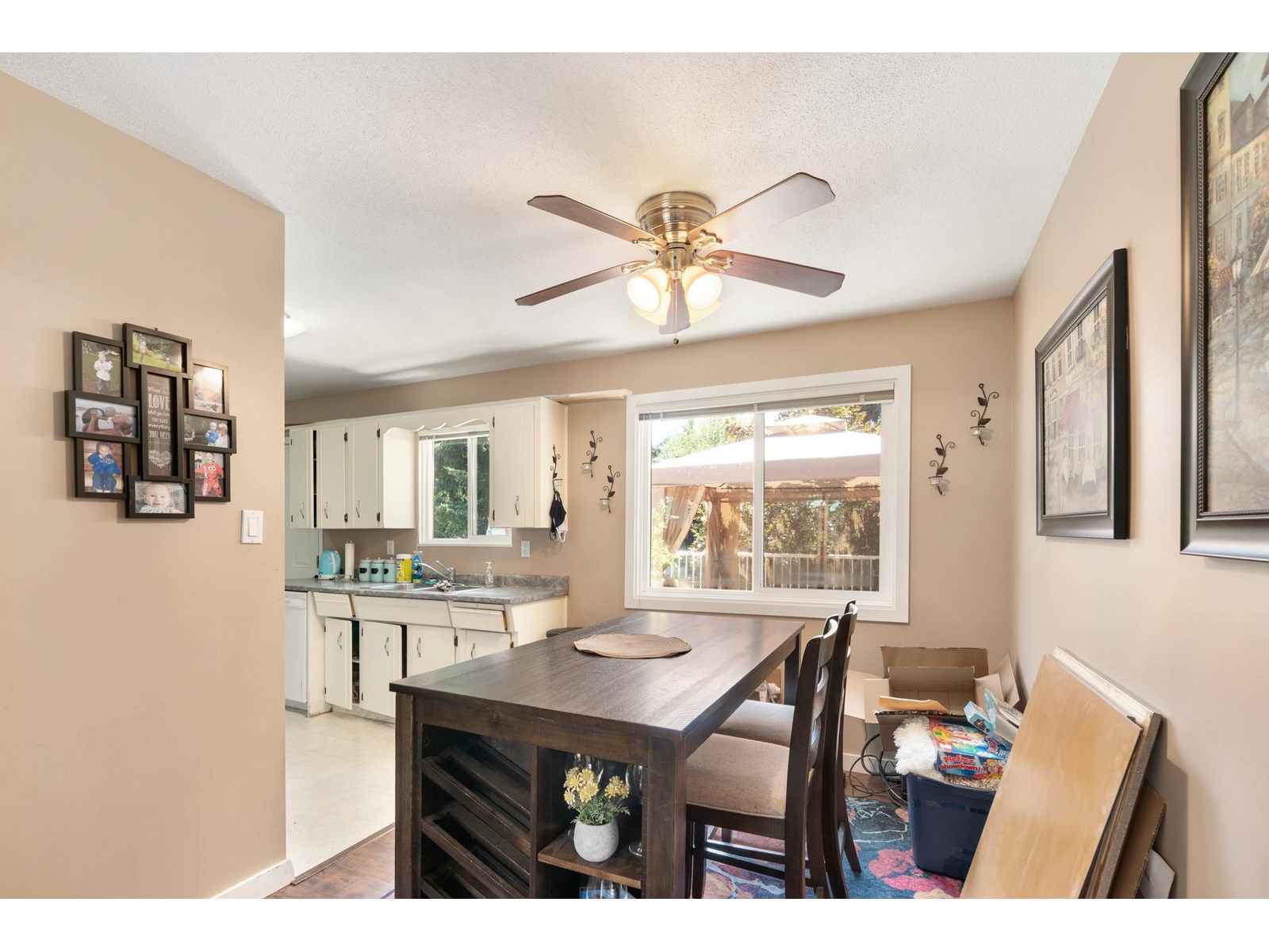 Photo 7 of 18340 63 A Avenue, Surrey BC