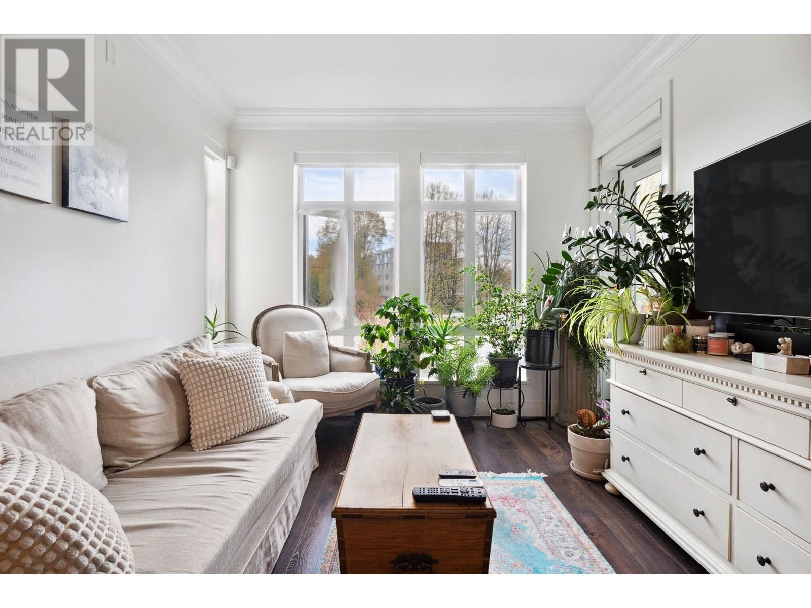 Photo 11 of 209 168 E 35th Avenue, Vancouver BC