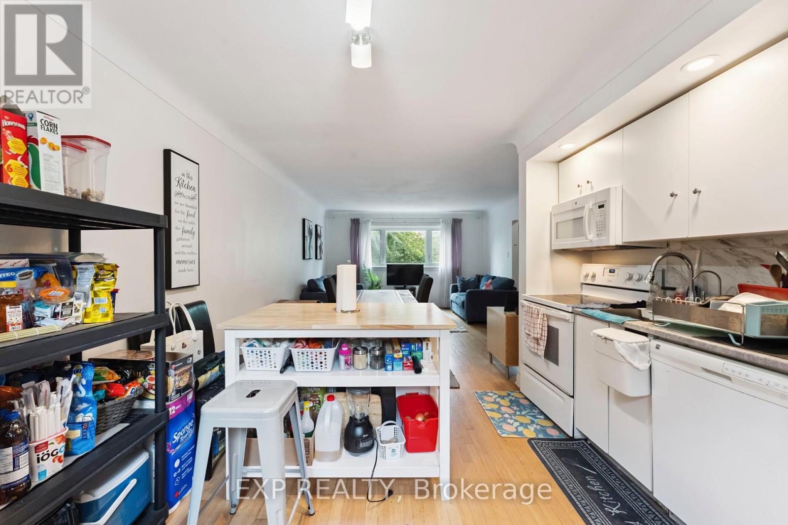 Photo 3 of 1395 Caldwell Avenue, Ottawa ON