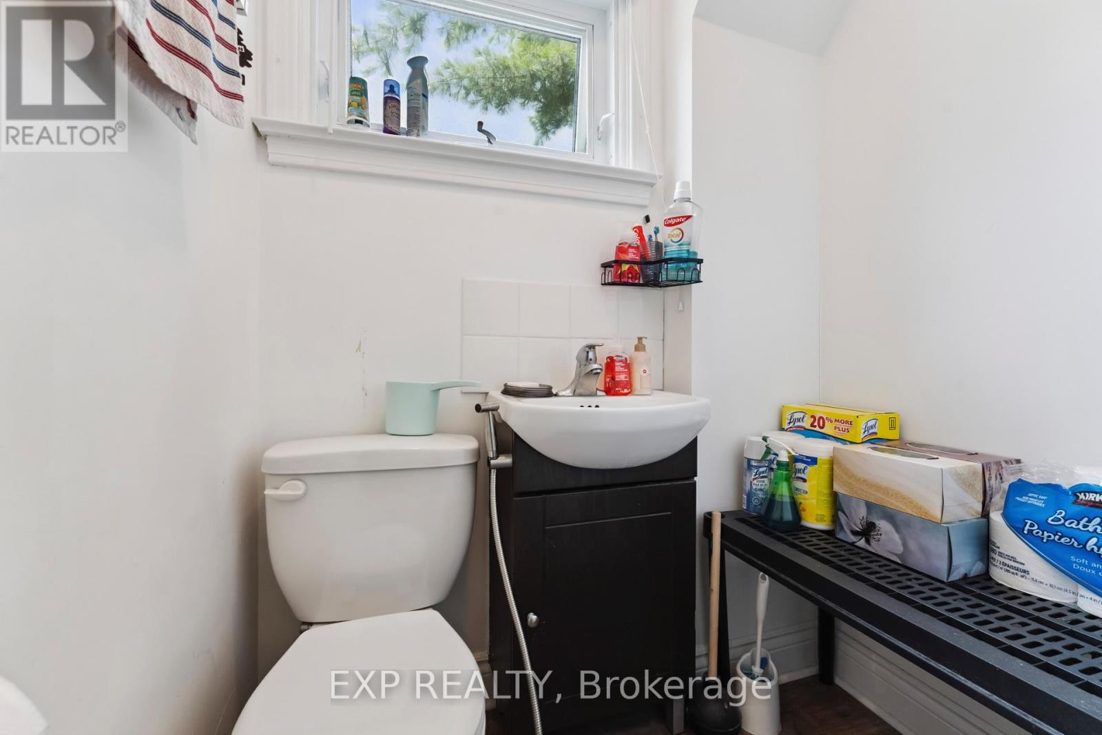 Photo 8 of 1395 Caldwell Avenue, Ottawa ON