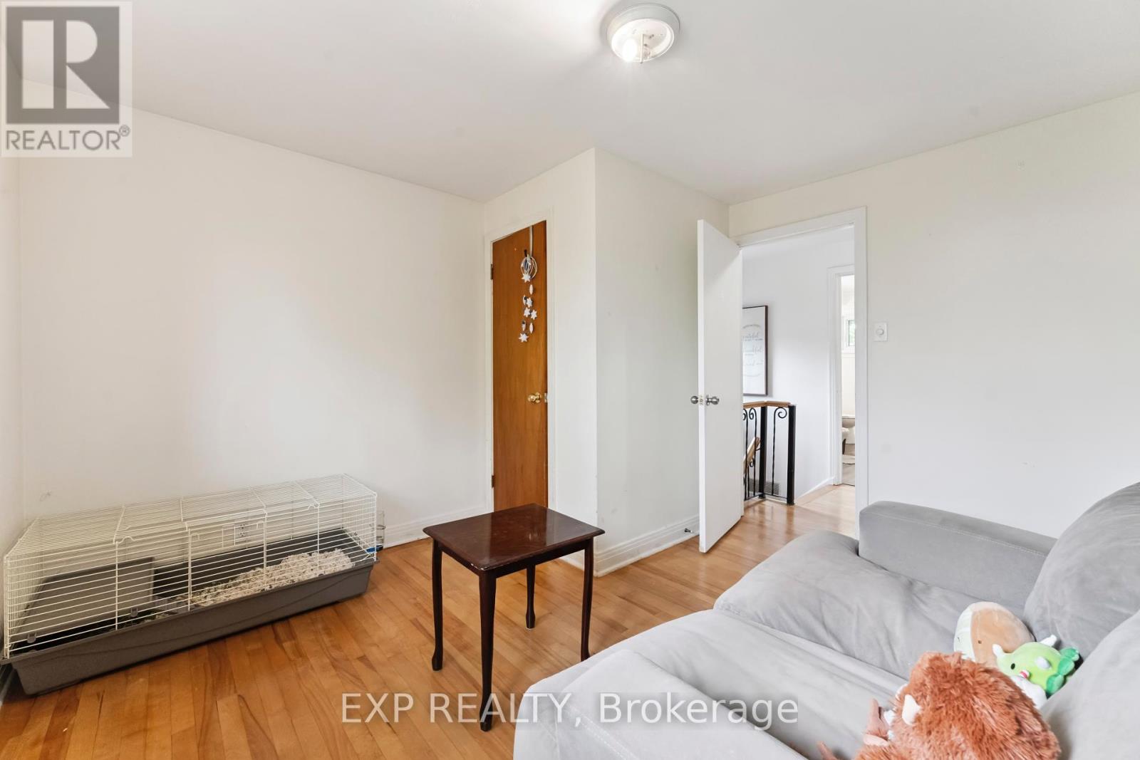 Photo 9 of 1395 Caldwell Avenue, Ottawa ON