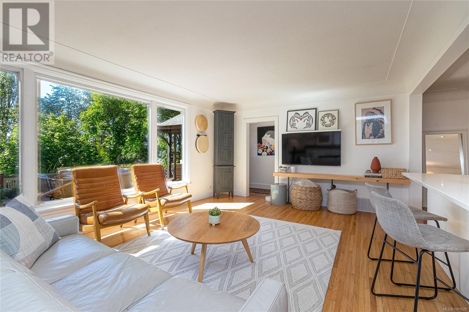  5168 Santa Clara Avenue, Saanich
