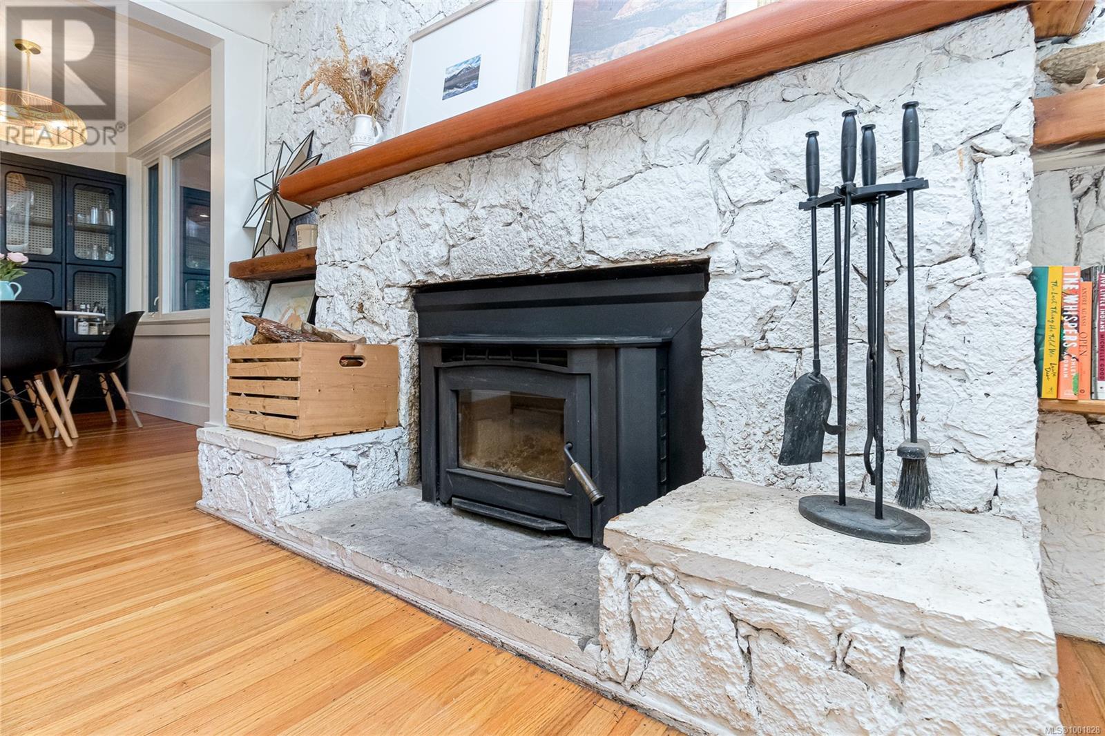  5168 Santa Clara Avenue, Saanich