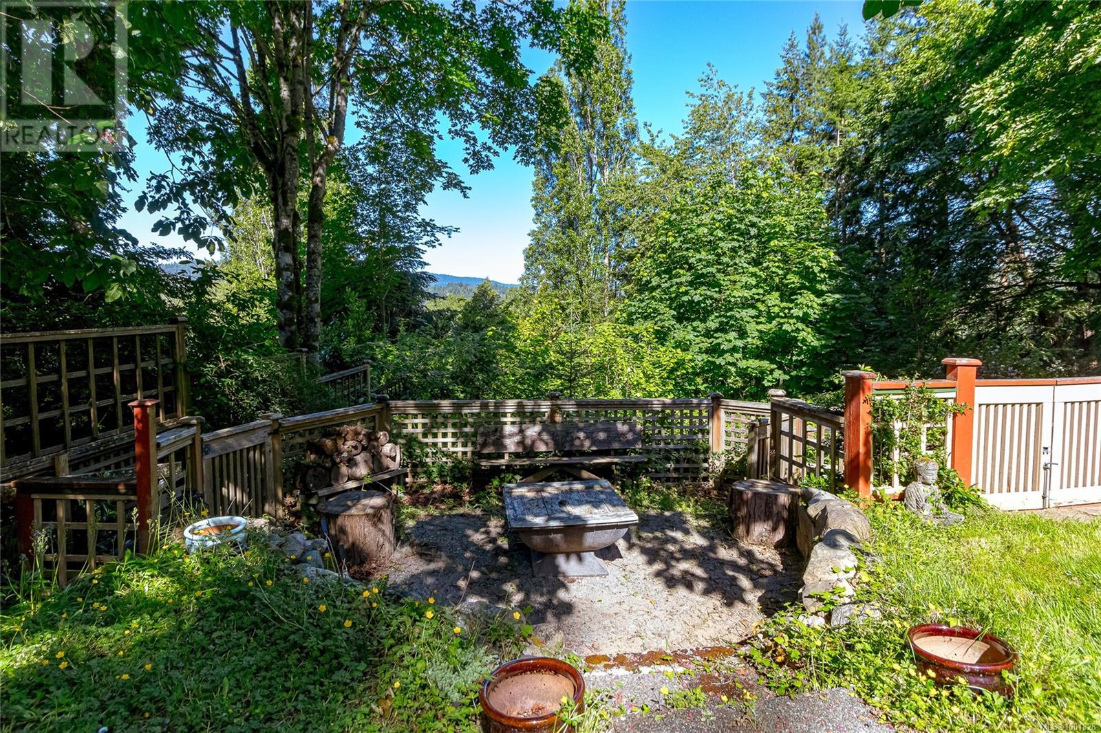  5168 Santa Clara Avenue, Saanich