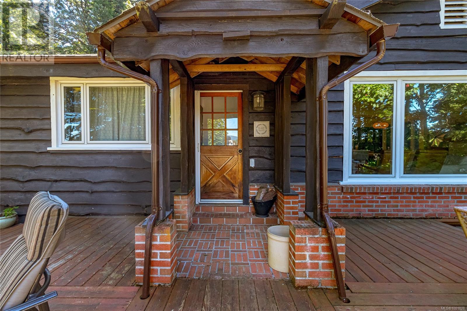  5168 Santa Clara Avenue, Saanich