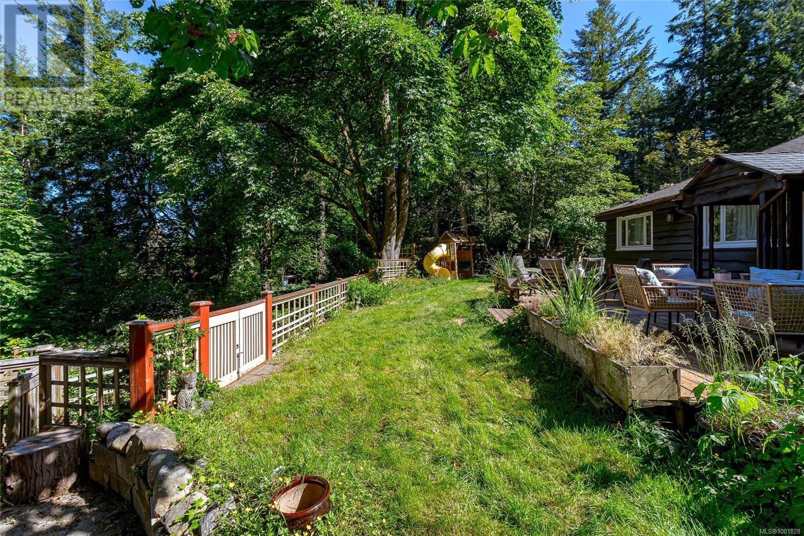  5168 Santa Clara Avenue, Saanich