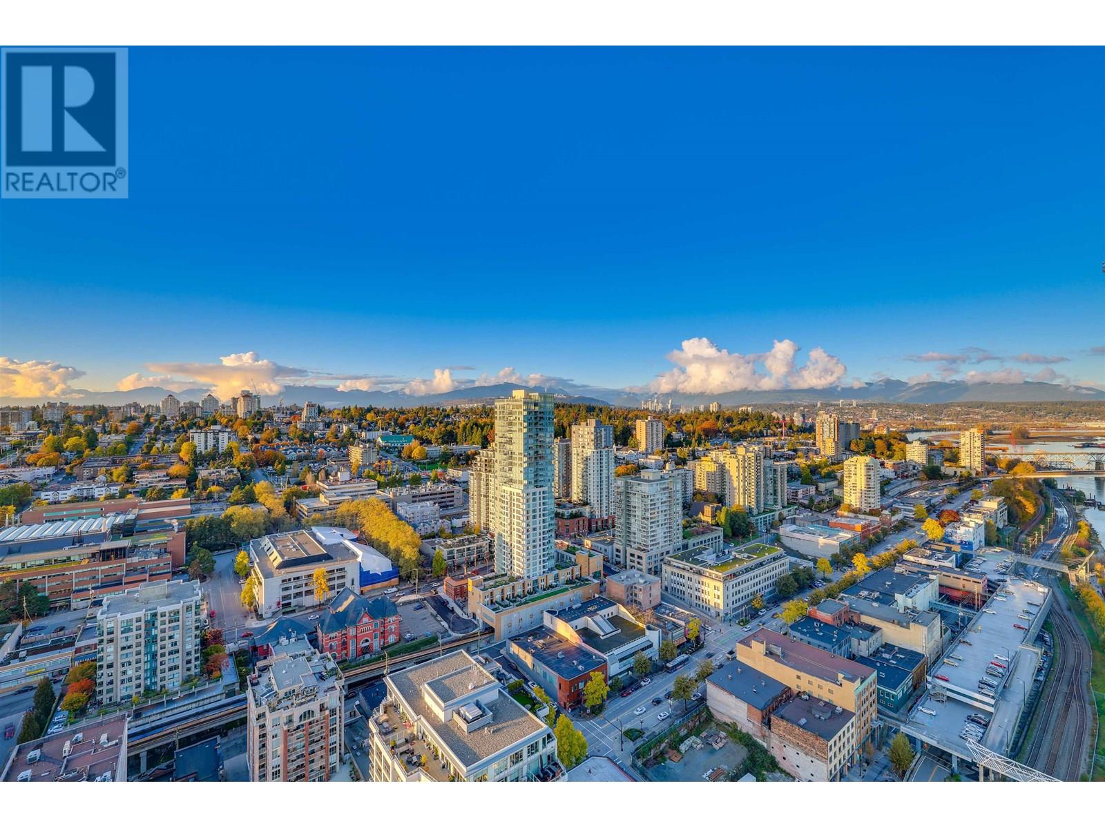 Photo 3 of 3504 680 Quayside Drive, New Westminster BC
