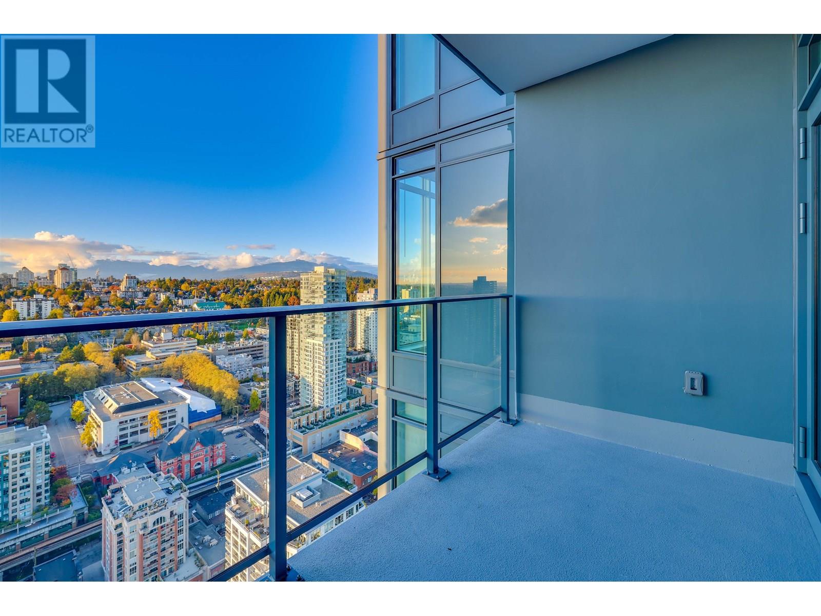Photo 2 of 3504 680 Quayside Drive, New Westminster BC
