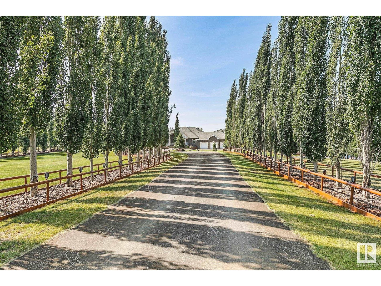 Photo 10 of 400 51430 Rge Road 231, Rural Strathcona County AB