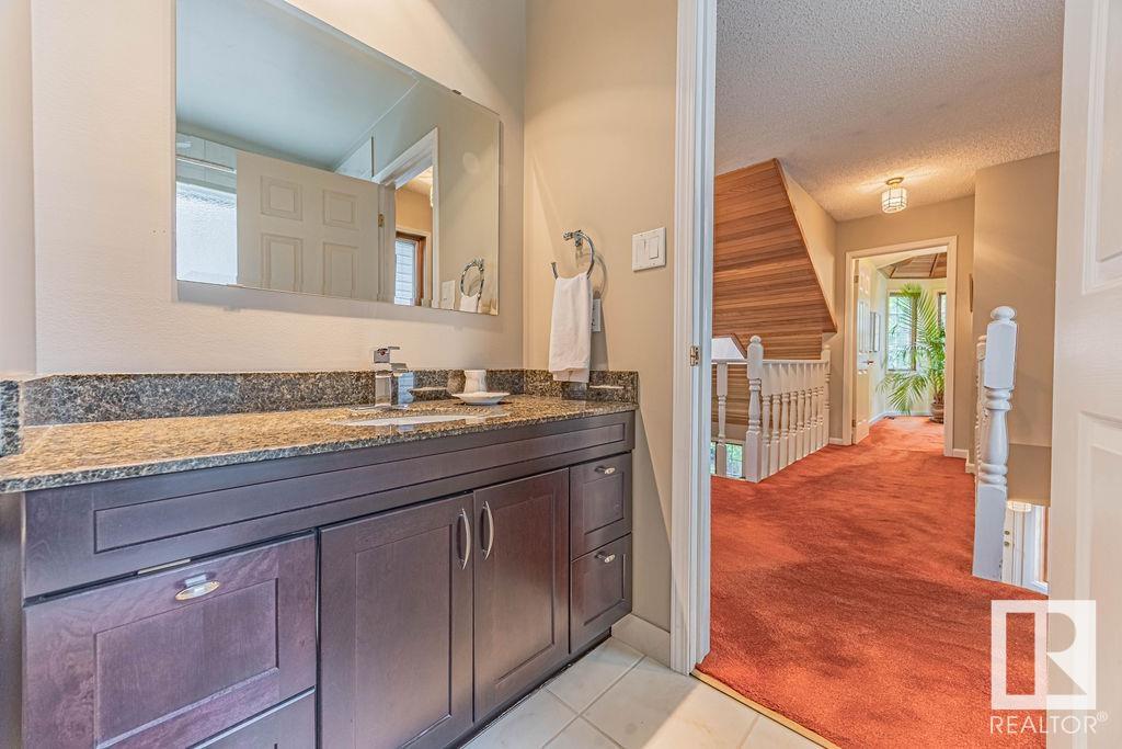 Photo 17 of 11132 65 St Nw, Edmonton AB