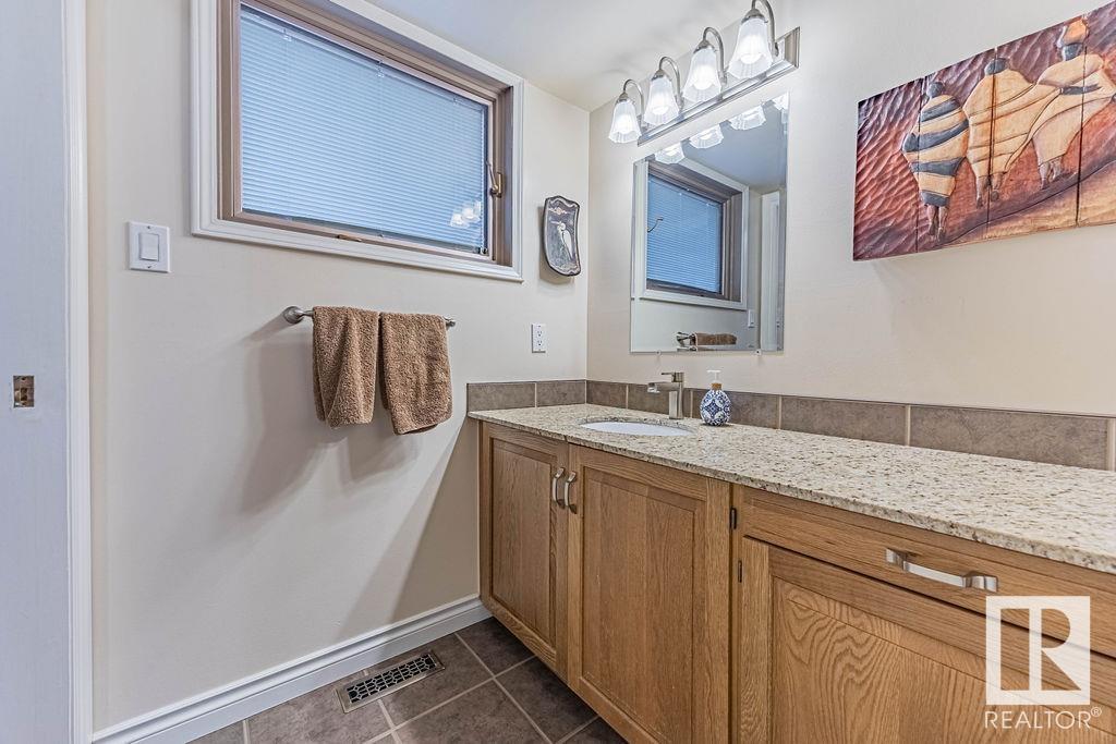 Photo 48 of 11132 65 St Nw, Edmonton AB
