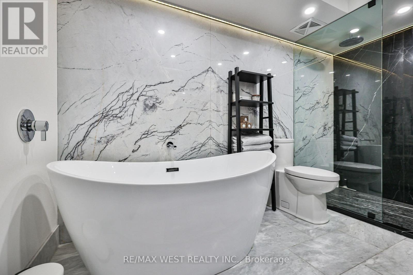 Photo 4 of 318 200 Stinson Street, Hamilton ON