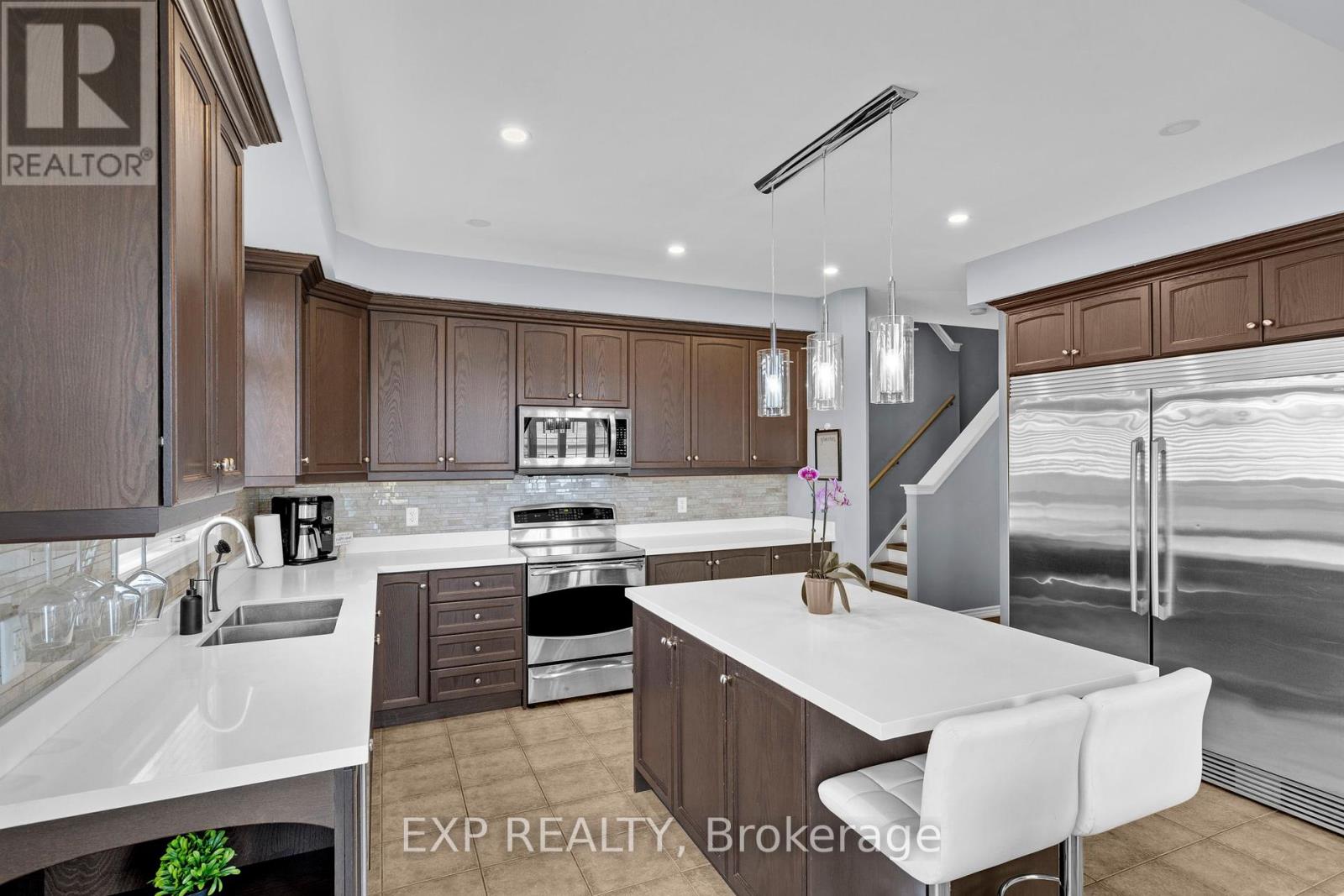 Photo 11 of 105 White Sands Way, Wasaga Beach ON