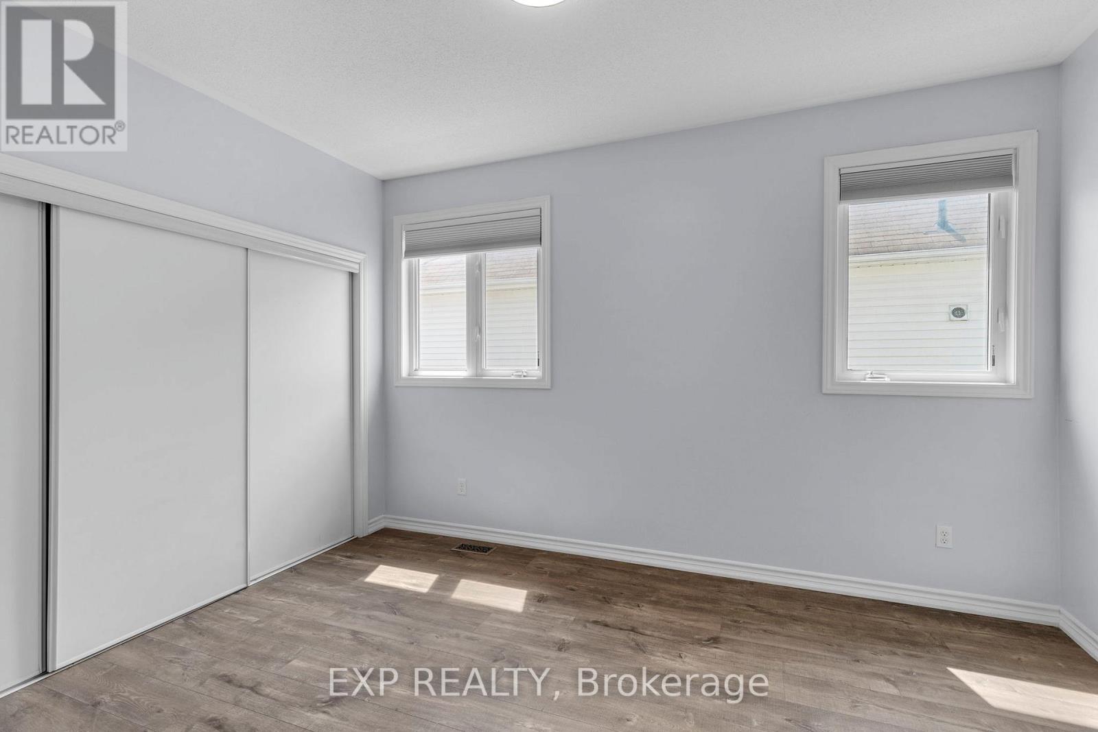 Photo 20 of 105 White Sands Way, Wasaga Beach ON