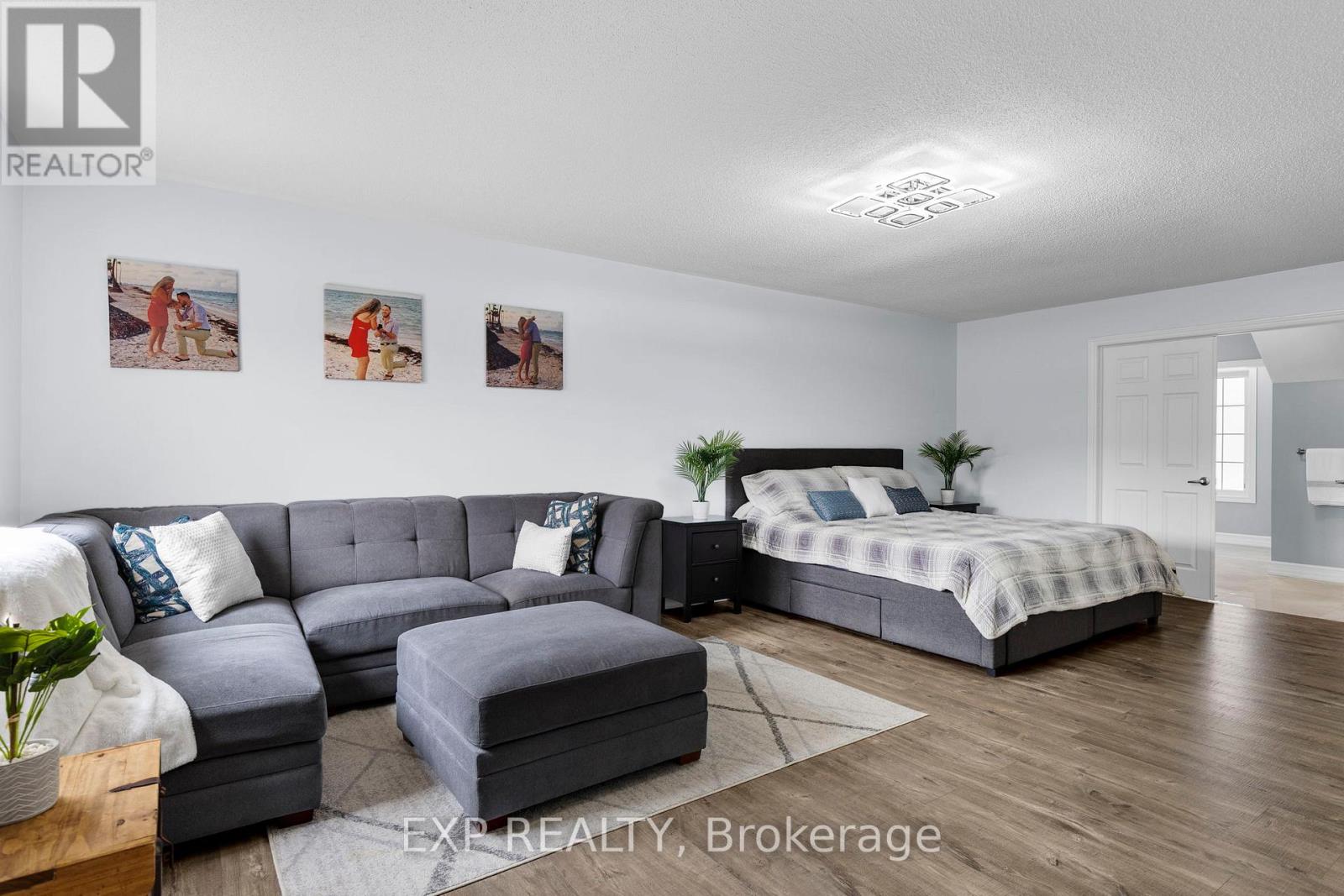 Photo 24 of 105 White Sands Way, Wasaga Beach ON